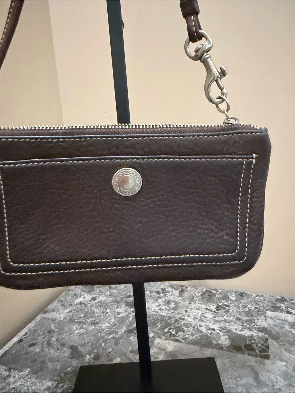 GENUINE VINTAGE BROWN PEBBLED LEATHER COACH WRISTLET WALLET HANG TAG